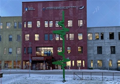 Найновіша встановлена ​​намальована скульптура з нержавіючої сталі