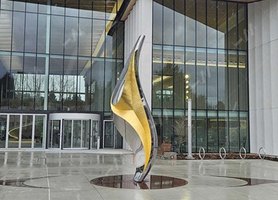 Скульптура MIYIWTS встановлена ​​в Нью-Вестмінстері