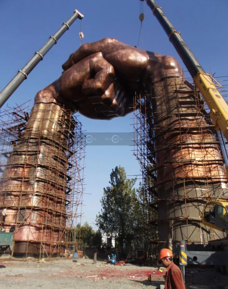 installation-bronze-monument-sculpture-forging-bronze-sculpture--custom-monumnet-sculptures