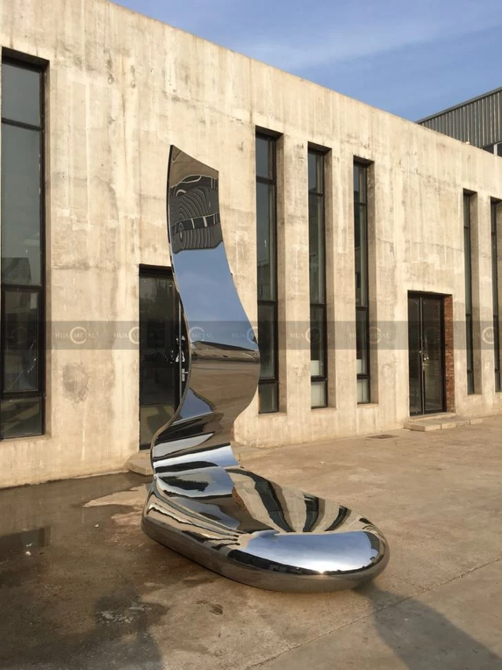 Super-mirror-polished-stainless-steel-street-furniture-seating